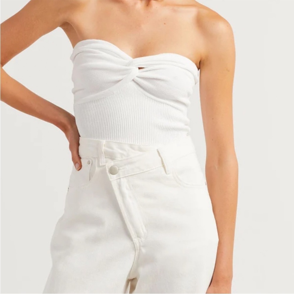 DISSH White Strapless Twist Ribbed Tank